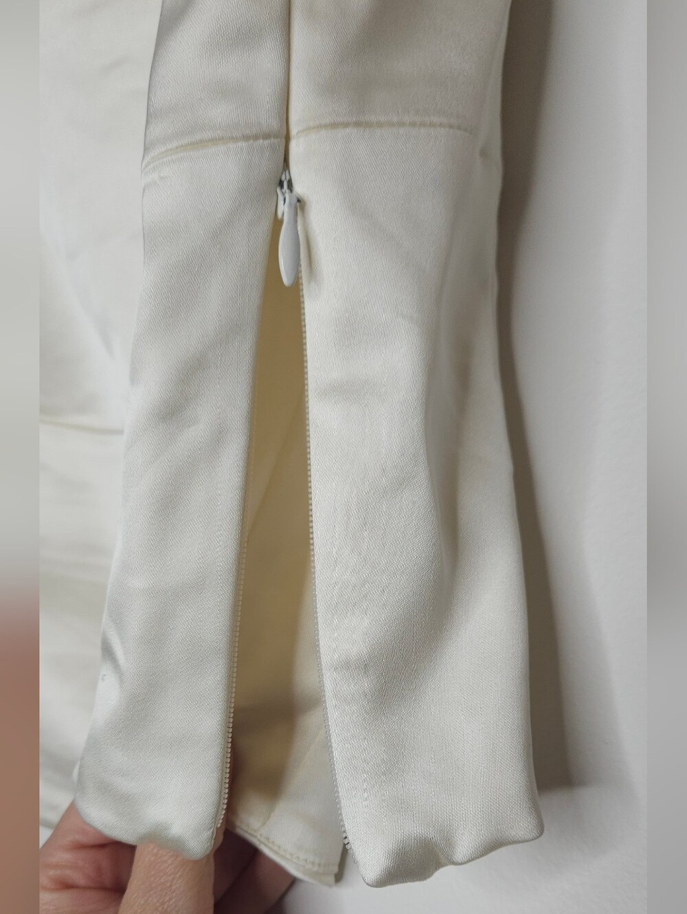 Anthropologie Wilfred Artizia Cream Satin Slip Top - Picture 6 of 8